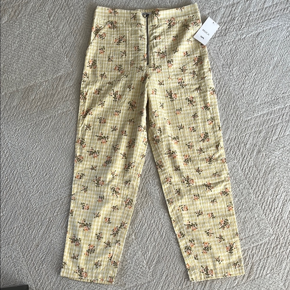 RVCA size 26 Women’s Floral Yellow and Beige Pants 💛🤎
